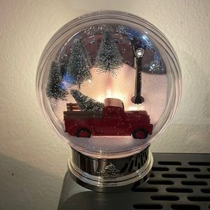 BATH AND BODY WORKS CHRISTMAS 💡 WALLFLOWER WITH CHRISTMAS SCENE!  NWT!  HTF!